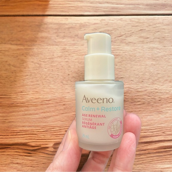 Aveeno Calm + Restore Age Renewal Package - Picture 3 of 4